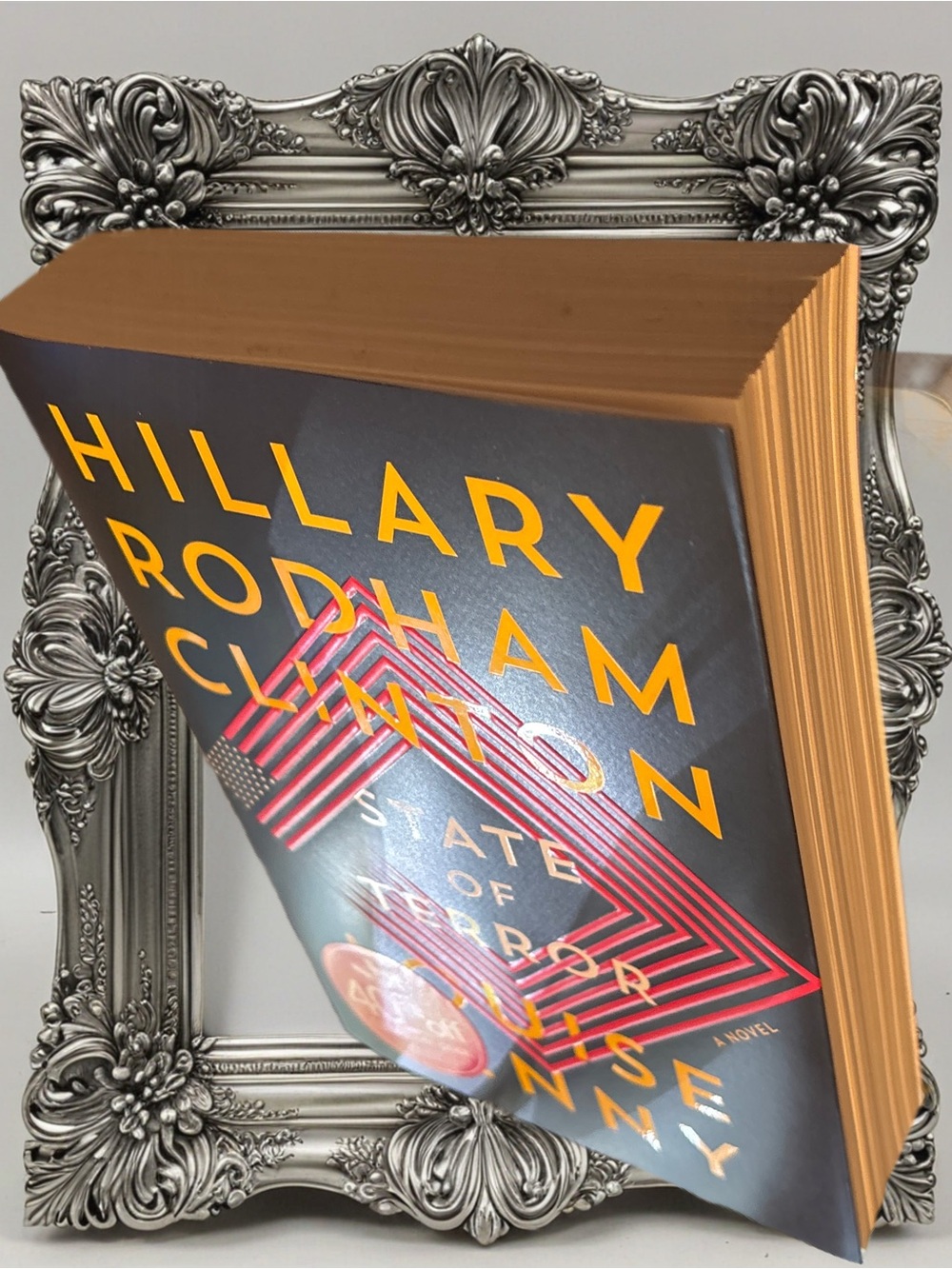 State of Terror Paperback 2021- Hillary Rodham Clinton co- author - Picture 3 of 5